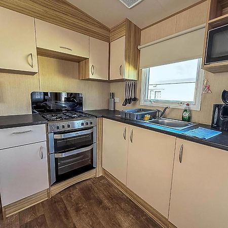 Great 8 Berth Caravan In Norfolk Near To Great Yarmouth Ref 20178Bs Hopton on Sea Zewnętrze zdjęcie