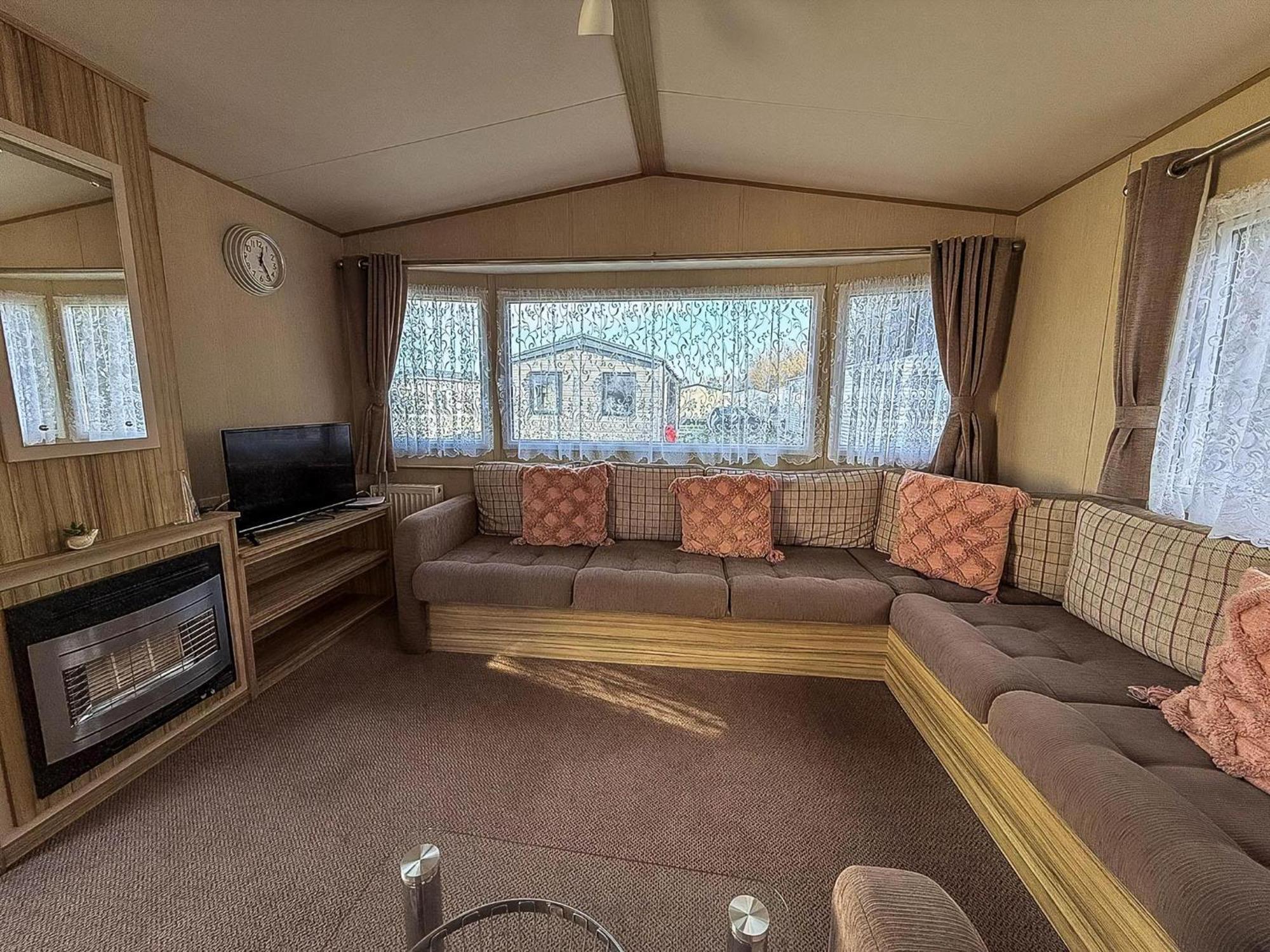 Great 8 Berth Caravan In Norfolk Near To Great Yarmouth Ref 20178Bs Hopton on Sea Zewnętrze zdjęcie