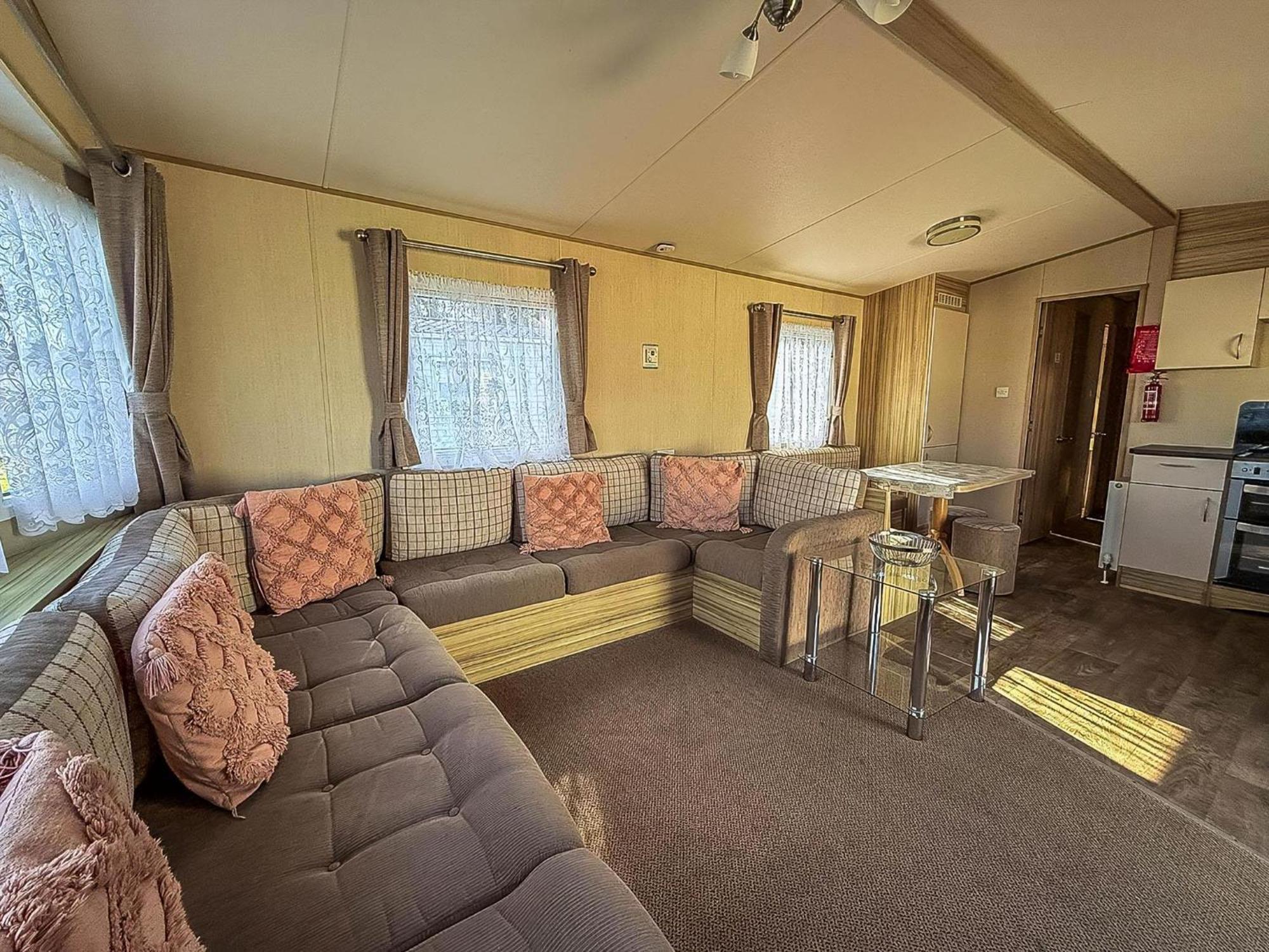 Great 8 Berth Caravan In Norfolk Near To Great Yarmouth Ref 20178Bs Hopton on Sea Zewnętrze zdjęcie