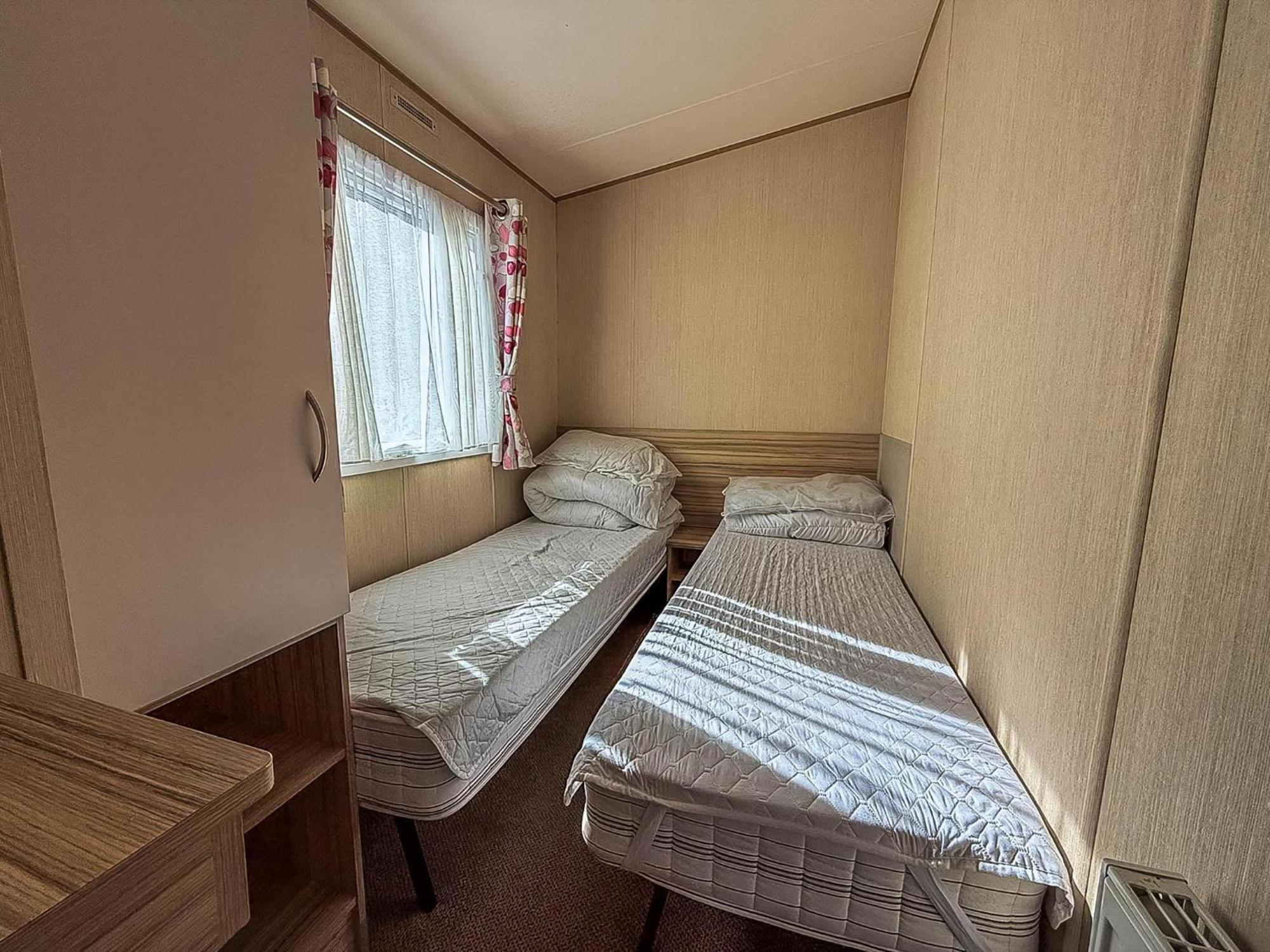 Great 8 Berth Caravan In Norfolk Near To Great Yarmouth Ref 20178Bs Hopton on Sea Zewnętrze zdjęcie